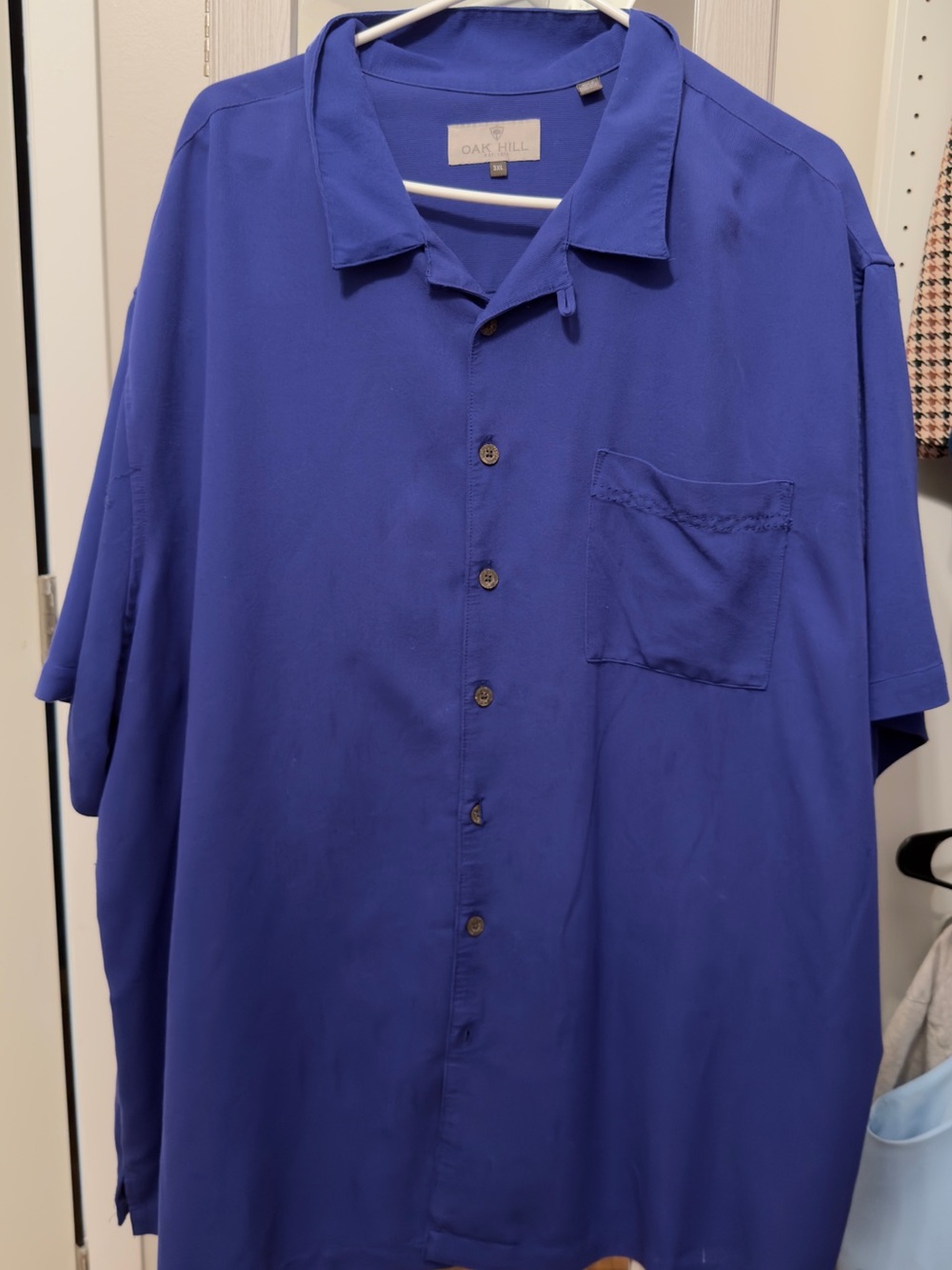 Oak Hill Men's Short-Sleeve Button-Down Shirt in Royal Blue